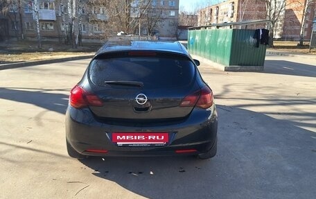 Opel Astra J, 2010 год, 650 000 рублей, 3 фотография