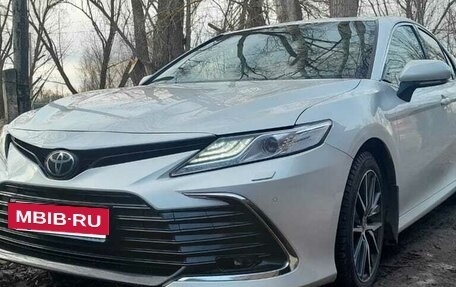 Toyota Camry, 2021 год, 3 500 000 рублей, 3 фотография