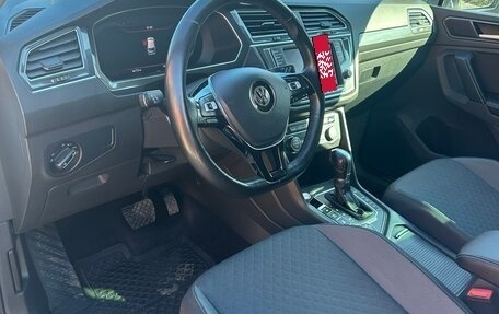 Volkswagen Tiguan II, 2016 год, 2 600 000 рублей, 8 фотография