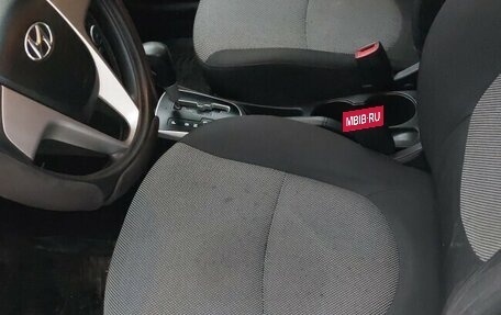 Hyundai Solaris II рестайлинг, 2013 год, 865 000 рублей, 2 фотография