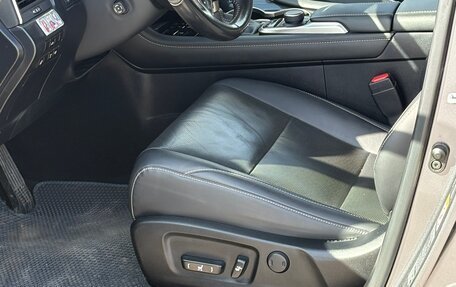 Lexus RX IV рестайлинг, 2017 год, 4 700 000 рублей, 8 фотография