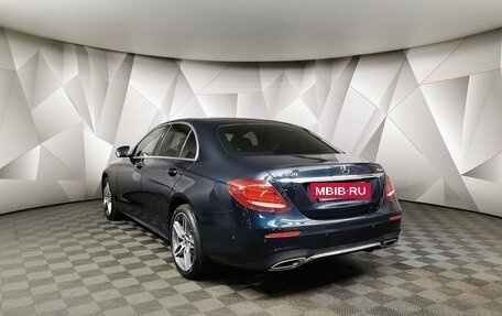 Mercedes-Benz E-Класс, 2018 год, 3 699 000 рублей, 4 фотография