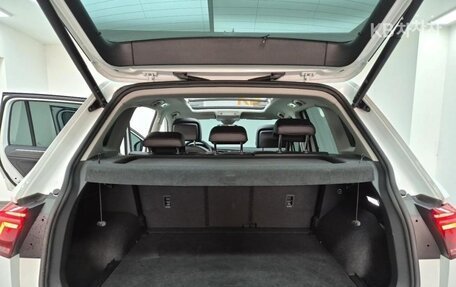 Volkswagen Tiguan II, 2022 год, 3 300 275 рублей, 12 фотография