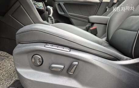Volkswagen Tiguan II, 2022 год, 3 300 275 рублей, 14 фотография