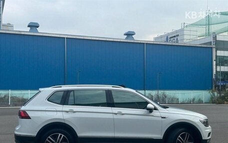 Volkswagen Tiguan II, 2021 год, 2 100 045 рублей, 5 фотография