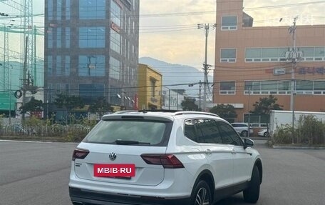 Volkswagen Tiguan II, 2021 год, 2 100 045 рублей, 8 фотография