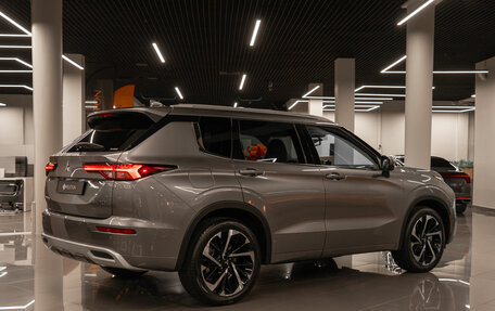 Mitsubishi Outlander, 2022 год, 3 899 000 рублей, 5 фотография