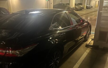 Toyota Camry, 2021 год, 3 300 000 рублей, 6 фотография