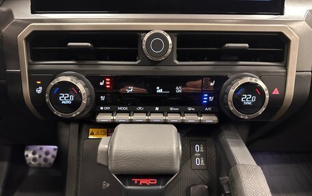 Toyota Tacoma, 2024 год, 10 250 000 рублей, 26 фотография