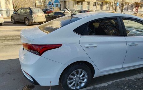 Hyundai Solaris II рестайлинг, 2019 год, 3 фотография