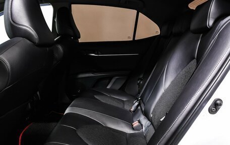 Toyota Camry, 2021 год, 3 399 000 рублей, 13 фотография