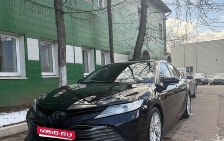 Toyota Camry, 2019 год, 3 180 000 рублей, 7 фотография