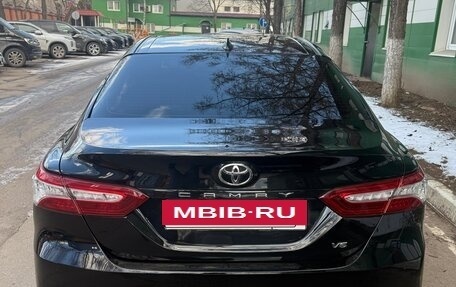 Toyota Camry, 2019 год, 3 180 000 рублей, 2 фотография