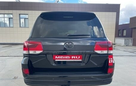 Toyota Land Cruiser 200, 2014 год, 4 900 000 рублей, 6 фотография