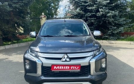 Mitsubishi L200 IV рестайлинг, 2021 год, 2 550 000 рублей, 1 фотография