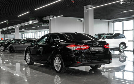 Toyota Camry, 2021 год, 3 320 000 рублей, 4 фотография