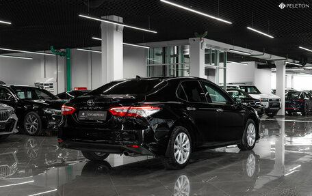 Toyota Camry, 2021 год, 3 320 000 рублей, 5 фотография
