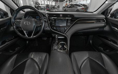 Toyota Camry, 2021 год, 3 320 000 рублей, 9 фотография