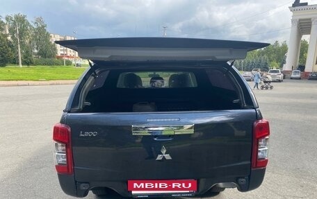 Mitsubishi L200 IV рестайлинг, 2021 год, 2 550 000 рублей, 7 фотография