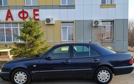 Mercedes-Benz E-Класс, 1999 год, 450 000 рублей, 6 фотография