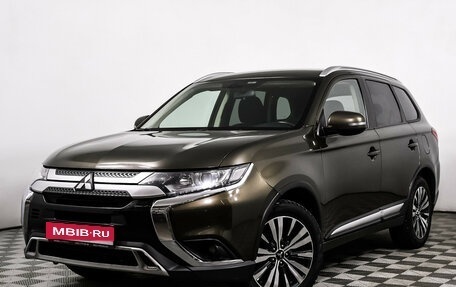 Mitsubishi Outlander III рестайлинг 3, 2018 год, 1 657 000 рублей, 1 фотография