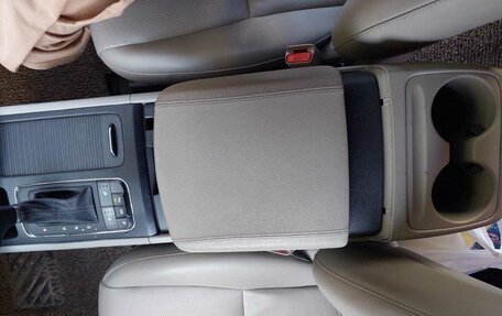 KIA Carnival III, 2017 год, 2 650 000 рублей, 2 фотография