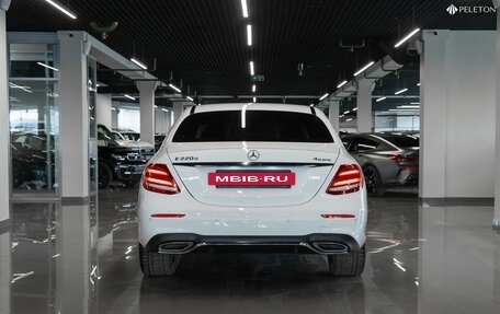 Mercedes-Benz E-Класс, 2020 год, 3 870 000 рублей, 6 фотография