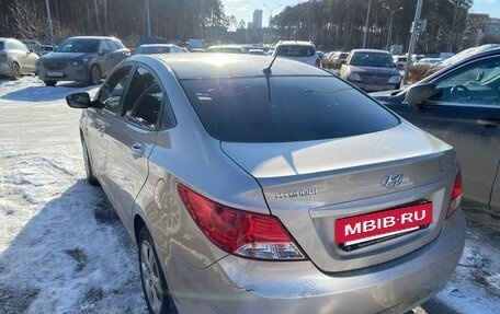 Hyundai Solaris II рестайлинг, 2014 год, 850 000 рублей, 5 фотография