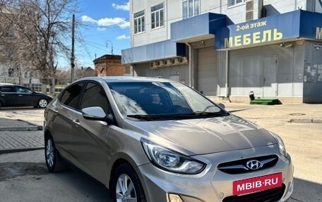 Hyundai Solaris II рестайлинг, 2011 год, 670 000 рублей, 3 фотография