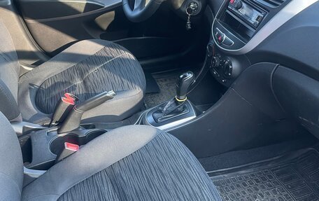 Hyundai Solaris II рестайлинг, 2014 год, 550 000 рублей, 6 фотография