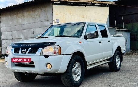 Nissan NP300, 2011 год, 985 000 рублей, 5 фотография