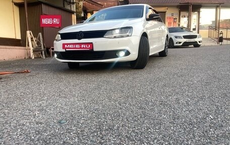 Volkswagen Jetta VI, 2014 год, 1 150 000 рублей, 2 фотография