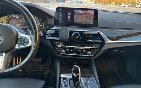 BMW 5 серия, 2018 год, 4 950 000 рублей, 15 фотография