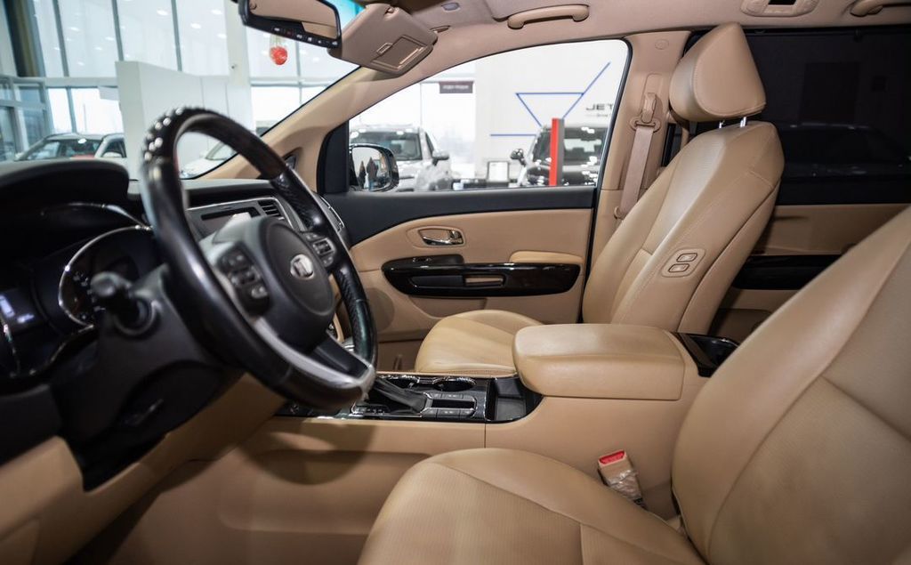 KIA Carnival, 2018 год, 3 330 000 рублей, 12 фотография