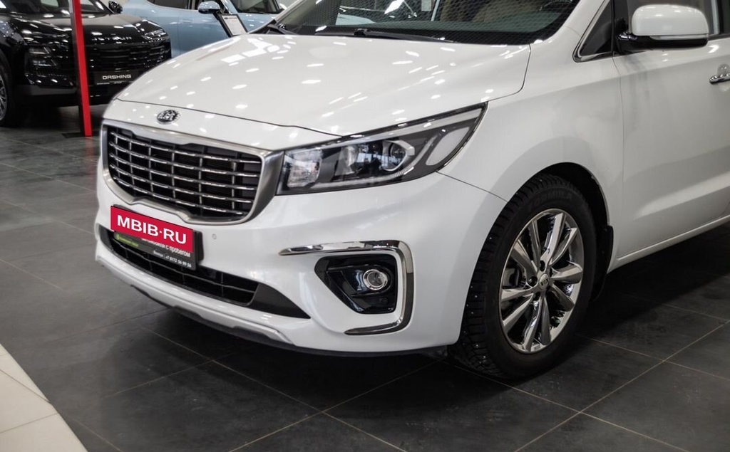 KIA Carnival, 2018 год, 3 330 000 рублей, 3 фотография