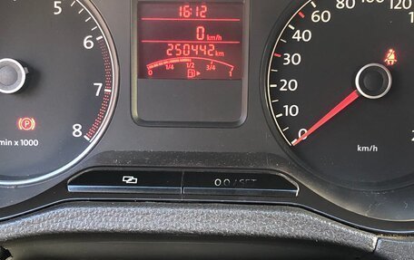Volkswagen Polo VI (EU Market), 2012 год, 600 000 рублей, 2 фотография
