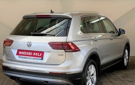 Volkswagen Tiguan II, 2017 год, 2 599 000 рублей, 4 фотография
