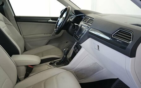 Volkswagen Tiguan II, 2017 год, 2 599 000 рублей, 15 фотография
