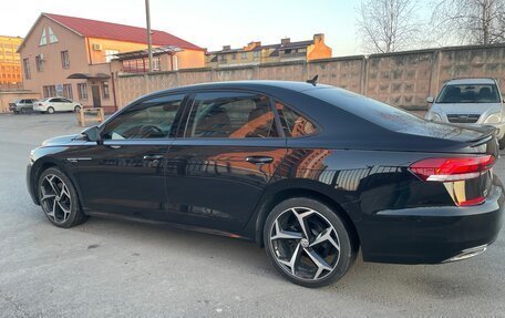 Volkswagen Passat B8 рестайлинг, 2020 год, 2 600 000 рублей, 2 фотография