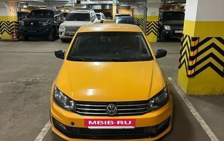 Volkswagen Polo VI (EU Market), 2018 год, 700 000 рублей, 3 фотография