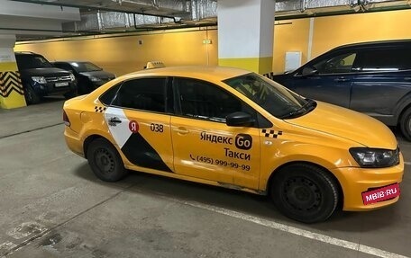 Volkswagen Polo VI (EU Market), 2018 год, 700 000 рублей, 4 фотография