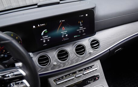 Mercedes-Benz E-Класс, 2022 год, 4 500 000 рублей, 15 фотография