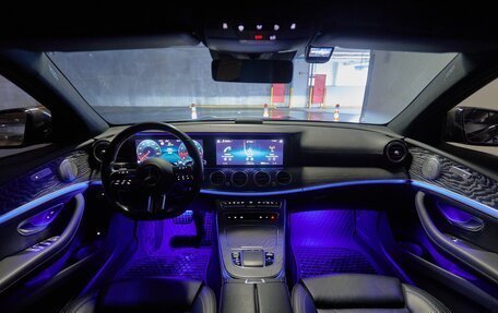 Mercedes-Benz E-Класс, 2022 год, 4 500 000 рублей, 14 фотография