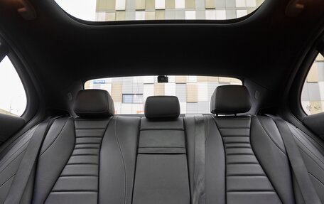 Mercedes-Benz E-Класс, 2022 год, 4 500 000 рублей, 22 фотография