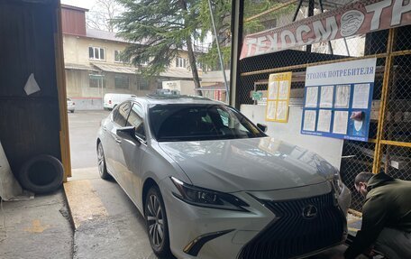 Lexus ES VII, 2018 год, 4 000 000 рублей, 3 фотография
