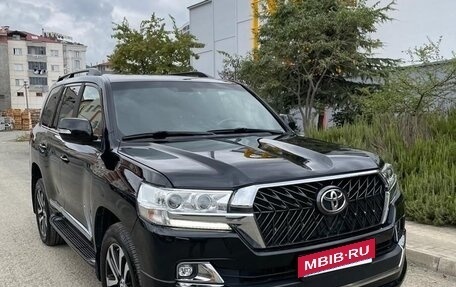 Toyota Land Cruiser 200, 2015 год, 4 960 000 рублей, 3 фотография