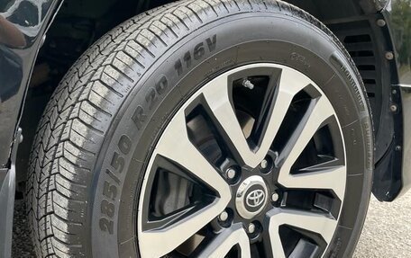 Toyota Land Cruiser 200, 2015 год, 4 960 000 рублей, 7 фотография