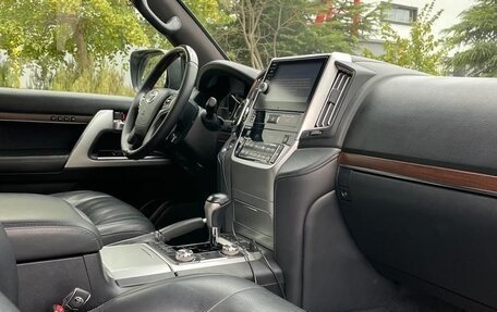 Toyota Land Cruiser 200, 2015 год, 4 960 000 рублей, 8 фотография