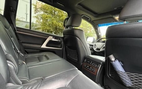 Toyota Land Cruiser 200, 2015 год, 4 960 000 рублей, 11 фотография