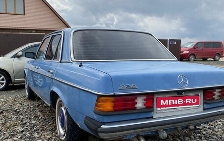 Mercedes-Benz W123, 1979 год, 250 000 рублей, 1 фотография